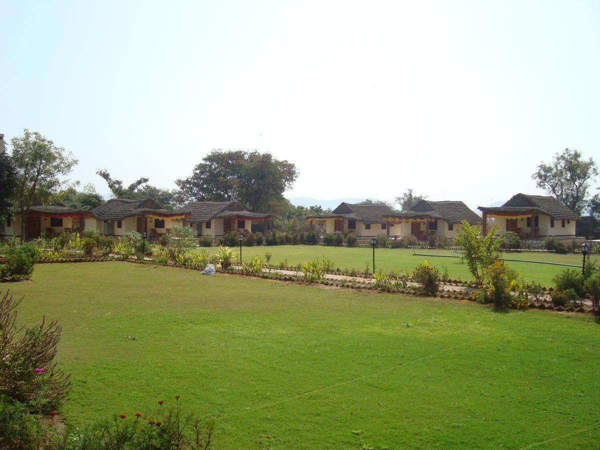 Geejgarh Village Resort By Opensky Dubbī Exterior foto