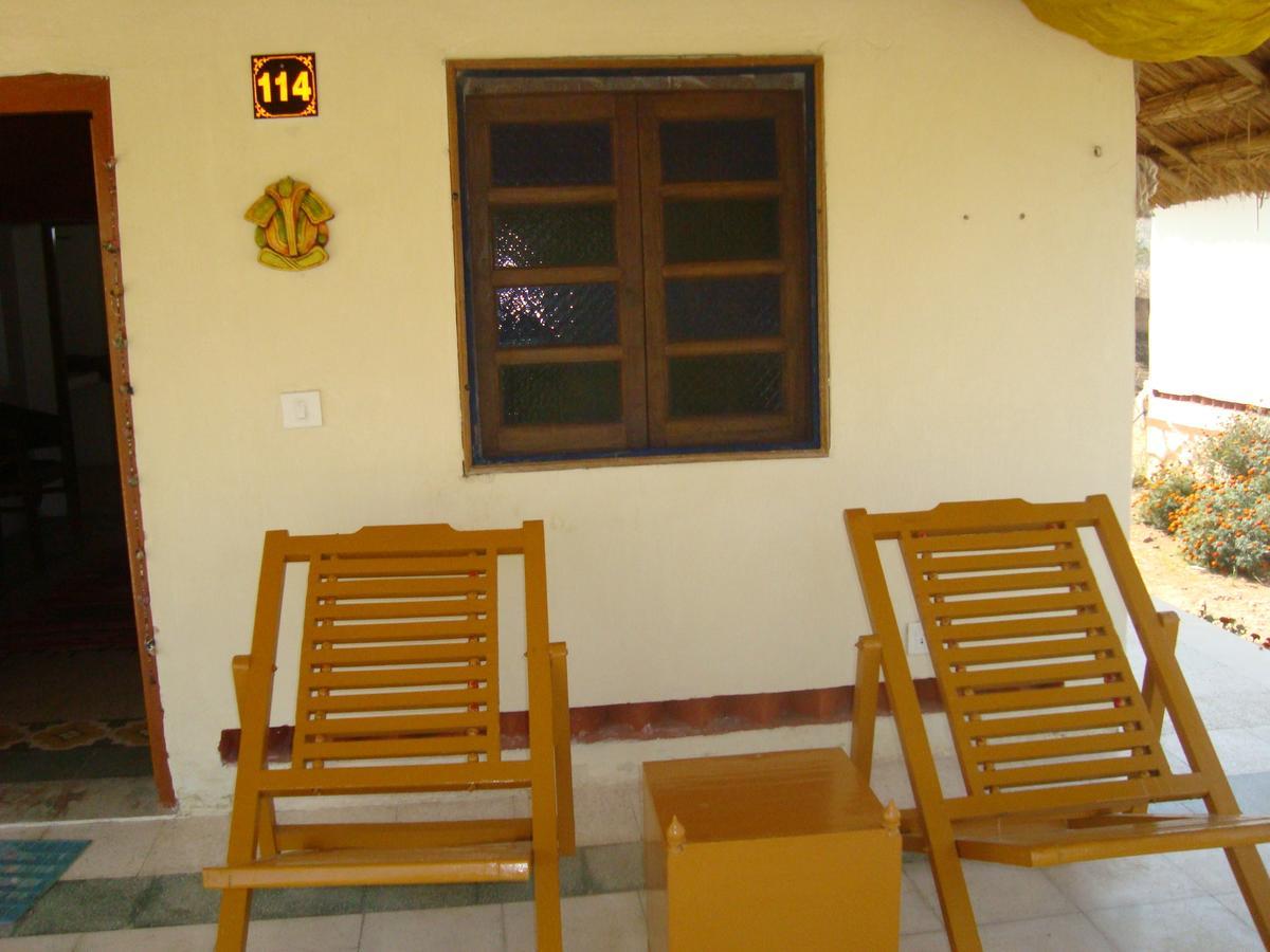 Geejgarh Village Resort By Opensky Dubbī Quarto foto